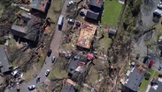 Passagem de 50 tornados derruba casas e deixa mortos nos Estados Unidos (Reprodução)