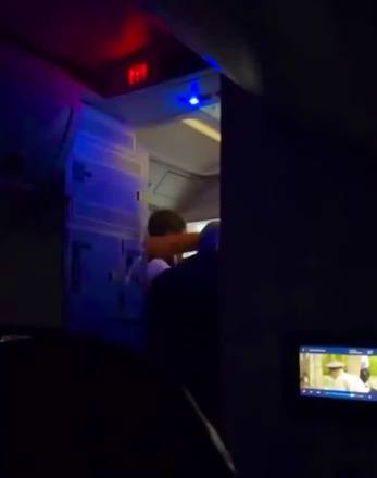 EUA: Homem provoca tumulto em voo da Delta Air Lines