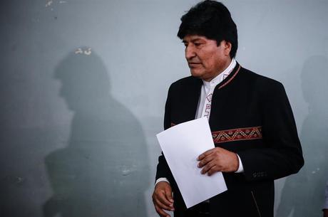 Refugiado na Argentina, Morales não será candidato na próxima eleição