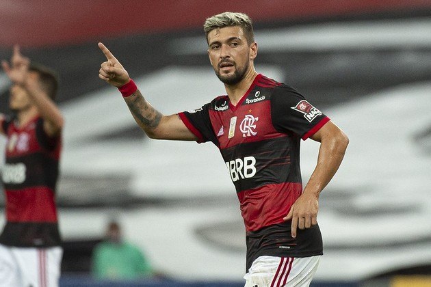 1º - Arrascaeta: Flamengo – Uruguai / Valor de mercado atual: 18 milhões de euros