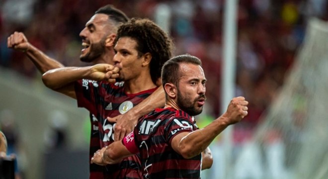 Farra do Flamengo contra o acovardado Atlético Mineiro. Oito pontos de vantagem