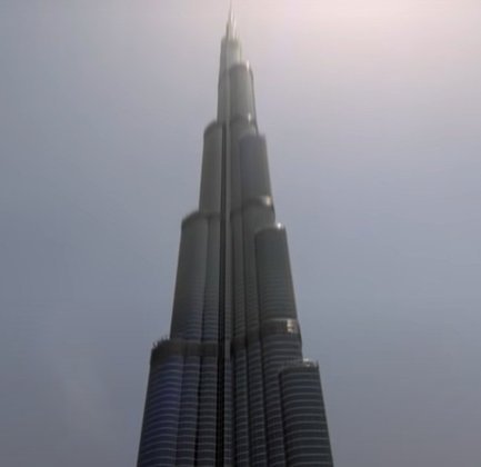 1° lugar: Burj Khalifa - País em que foi construído:  Emirados Árabes Unidos - Ano: 2010 - Altura: 828 metros