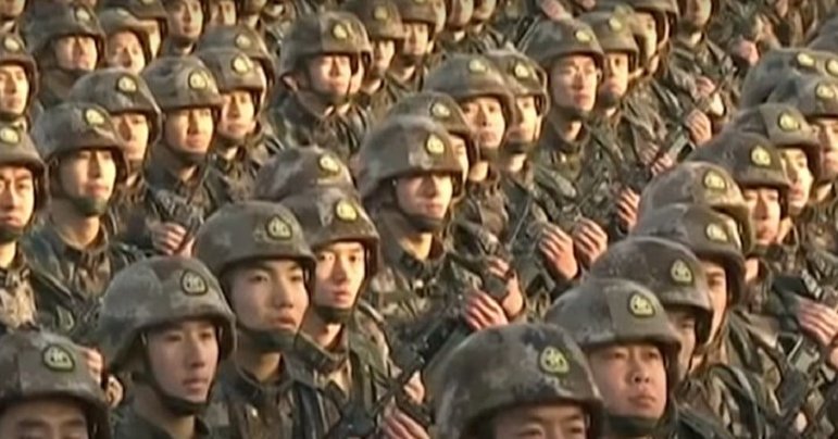 1º lugar: China - exército com 2 milhões de militares