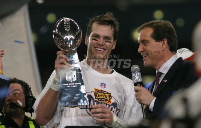 1º lugar (empate entre dois clubes) New England Patriots: 6 títulos do Super Bowl