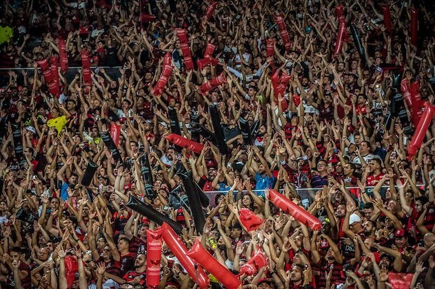 1º lugar - Flamengo: 49.270.539 inscritos no geral (13.131.418 no Facebook, 9.547.601 no Twitter, 14.741.520 no Instagram, 6.550.000 no YouTube e 5.300.000 no TikTok)