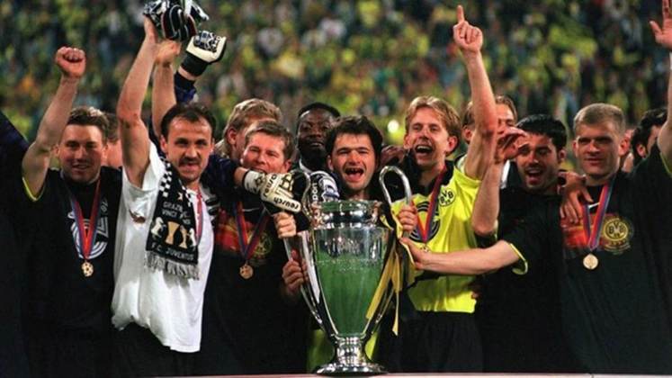 1 título: Celtic (1966-67), Feyenoord (1969-70), Aston Villa (1981-82), Hamburgo (1982-1983), Steua Bucareste (1985-86), PSV (1987-88), Estrela Vermelha (1990-91), Olympique de Marselha (1992-93), Borussia Dortmund (1996-97) [foto]