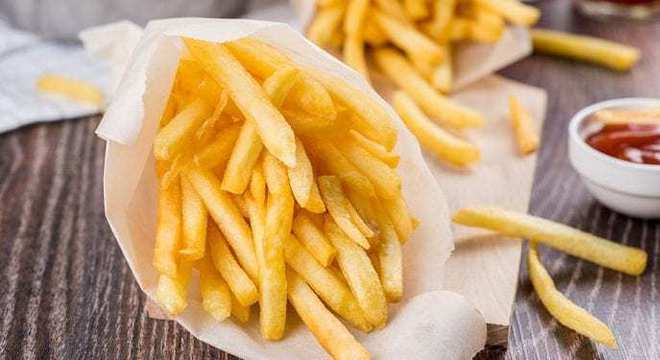 10 comidas junk food que fazem a cabeça dos brasileiros