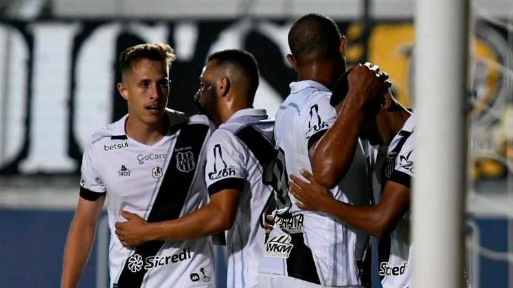 10º lugar: PONTE PRETA (43 pontos) - 32 jogos - Acesso: 1.5% / Rebaixamento: 0.055%