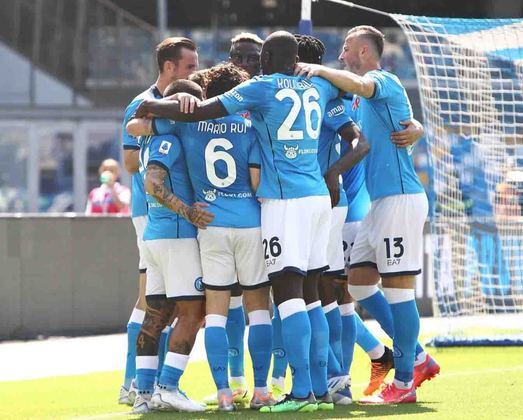 10º - Napoli - Valor de mercado do clube: 543 milhões de euros (aproximadamente R$ 3 bilhões) / Adversário nas oitavas: Eintracht Frankfurt