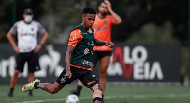 10° - Tchê Tchê (29 anos): Zagueiro - Valor de mercado: 4 milhões de euros (R$ 25,5 milhões) - Contrato até maio de 2022.