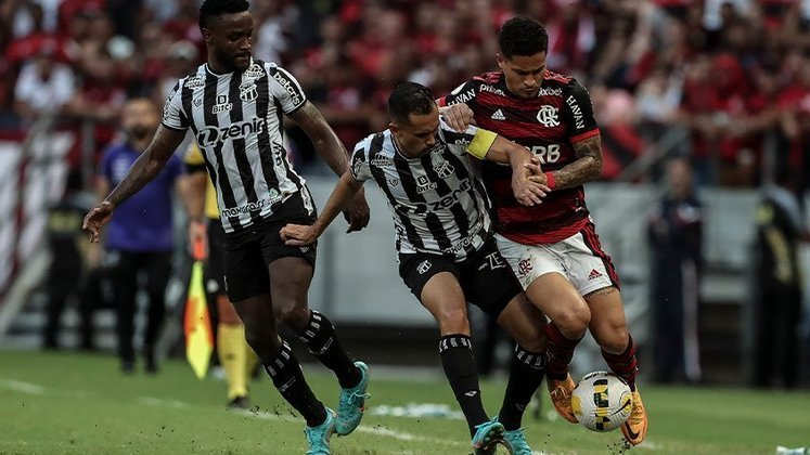 11º lugar - Ceará 2 x 2 Flamengo - 6ª rodada do Brasileirão 2022 - Público pagante: 52.003 - Estádio: Castelão