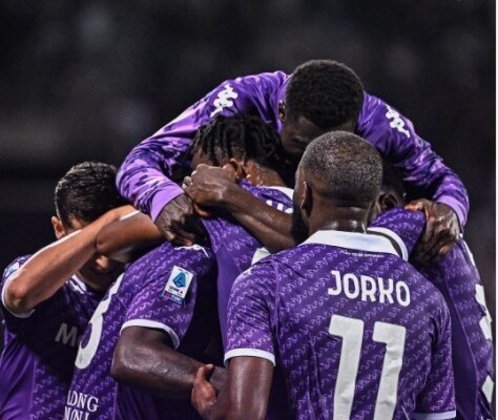 11º lugar: Fiorentina - A equipe italiana perdeu duas posições e também deixou o top 10. - Foto: Divulgação/Fiorentina