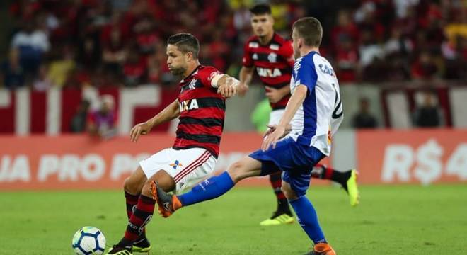 11ª RODADA - Flamengo (26 pontos) - O Rubro-Negro fez 2 a 0 no Paraná e abriu ainda mais a dianteira, agora para seis pontos. O Galo era então o segundo colocado, com 20 ponto