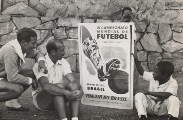 12 - A paixão de Zagallo pela Seleção começou antes de sua entrada no futebol. Ele disse que estava na arquibancada do Maracanã e se comoveu com 200 mil pessoas chorando na derrota do Brasil para o Uruguai em 1950. 