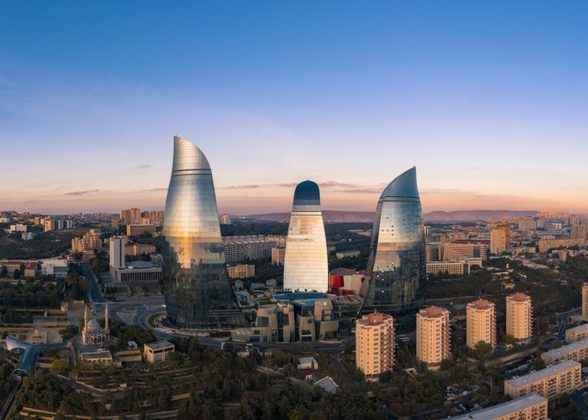 12. Baku, Azerbaijão (32,1 milhões de menções; TikTok: 13,2 bilhões) - Culinária marcante e arquitetura moderna fazem a capital do Azerbaijão ser um destino muito procurado por turistas!