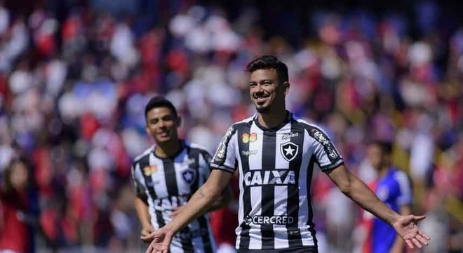 12º) Botafogo - Jogos: 62 - Vitórias: 24 - Empates: 17 - Derrotas: 21 - Gols marcados: 68 - Gols sofridos: 75 - Saldo de gols: (-7) - Aproveitamento: 47,85%
(Foto: Reinaldo Reginato/Fotoarena/Lancepress!)
