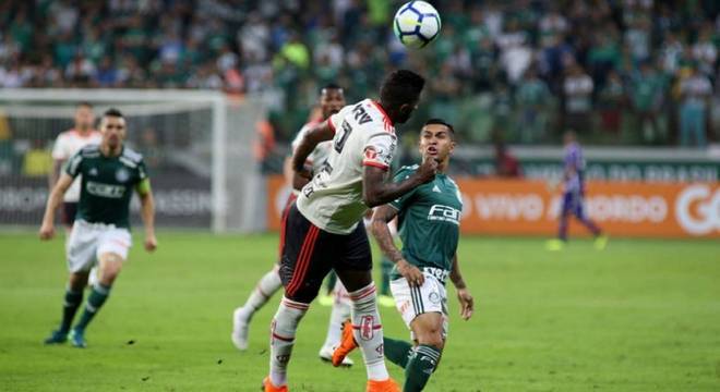 12ª RODADA - Flamengo (27 pontos) - Na última rodada antes da parada para a Copa, o Fla empatou por 1 a 1 com o Palmeiras, no Allianz, e viu a diferença para o Galo cair para 