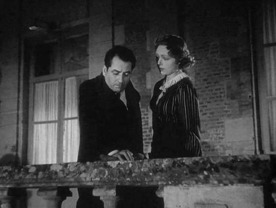  #13. “A Regra do Jogo” (1939): Esse filme se passa nos anos 30 e aborda os dilemas de uma família burguesa que decide passar o verão numa casa de campo dos próprios empregados.