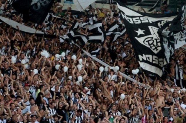 13 - Botafogo: A equipe carioca aparece na lista com 3,59 milhões de seguidores em suas mídias sociais. O lugar mais curtido é o Facebook, com 1,3 milhões de seguidores