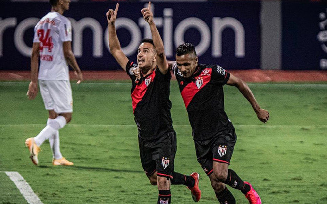14&ordm; colocado &ndash; Atl&eacute;tico-GO (28 pontos) &ndash; 23 jogos / 0,011% de chances de t&iacute;tulo; 2,9% para vaga na Libertadores (G6); 14,5% de chance de rebaixamento