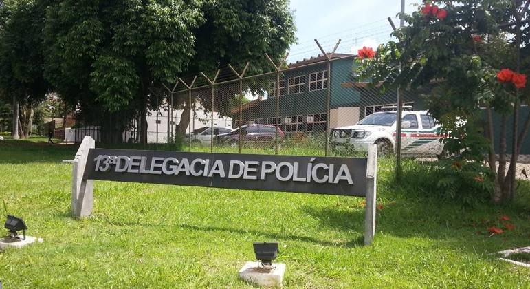 Polícia prende suspeito de espancar mulher trans no DF - R7