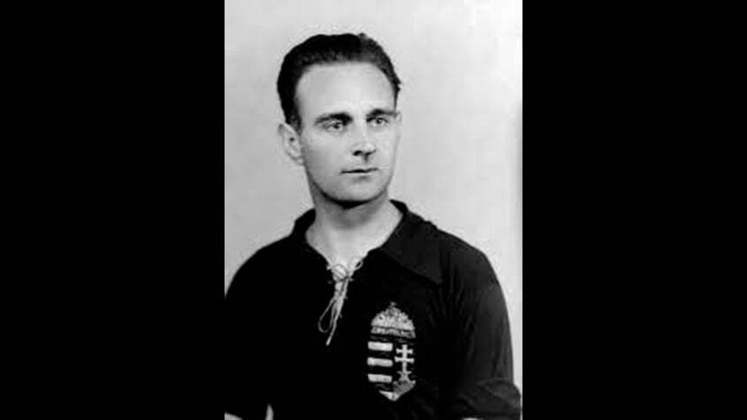 13º Gyula Zsengellér - 416 gols marcados em ligas nacionais disputadas entre 1935 e 1952. Hungria (387), Itália (6) e Colômbia (23).