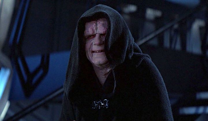 13.º Lugar: Darth Sidious (Star Wars: Episódio VI - O Retorno de Jedi - 1983) Junto a Darth Vader, o sombrio Palpatine, também conhecido como O Imperador, é um dos maiores inimigos na franquia Star Wars. 