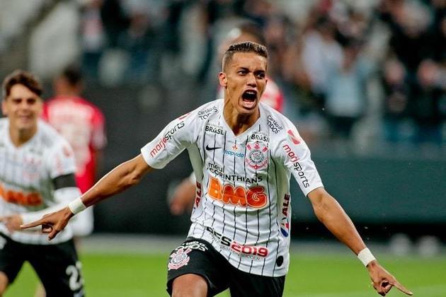 13- O Corinthians vendeu Pedrinho para o Benfica, em 2020, por 18 milhões de euros.