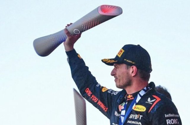 15º lugar: Max Verstappen (Holanda) - O piloto tricampeão de Fórmula 1 faturou 75 milhões de dólares (R$ 374 milhões na cotação atual) em 2023. - Foto: Reprodução/Twitter/Max Verstappen