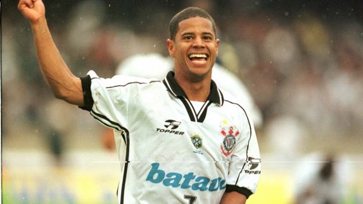 15) Marcelinho Carioca - meia-atacante - três passagens: 1994 a 1997, 1998 a 2001 e 2006 - 433 jogos