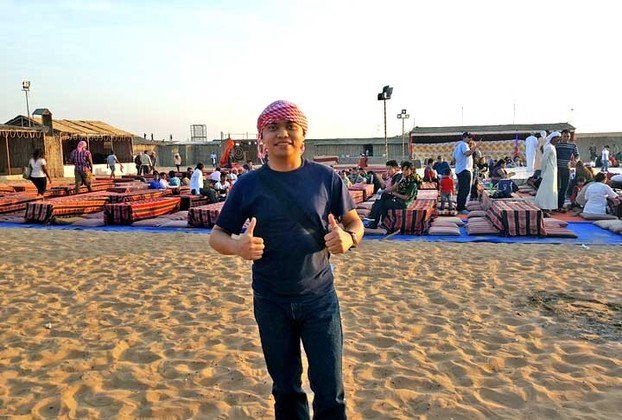 15º) Safári e churrasco no deserto, Emirados Árabes - Em Abu Dhabi, os visitantes podem fazer um passeio de 7 horas no deserto, com direito a churrasco, bebidas típicas, passeio de camelo e surfe na areia. 
