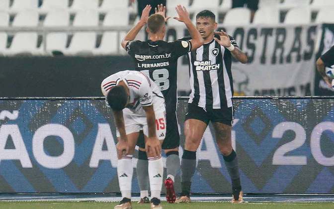 15/4 - Botafogo 2 x 1 São Paulo - Campeonato Brasileiro