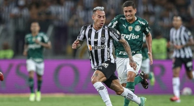 16° - Eduardo Vargas (31 anos): Atacante - Valor de mercado: 3 milhões de euros (R$ 19,1 milhões) - Contrato até dezembro de 2022.