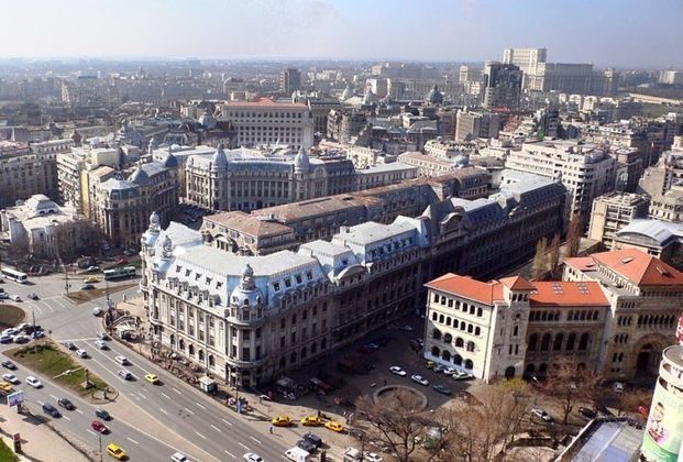 17) Bucareste (Romênia), 55 pontos: A cativante capital da Romênia, mescla o antigo com o moderno. O Palácio do Parlamento e as igrejas ornamentadas são símbolos da cidade.