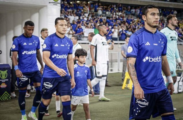 17ª colocação: Cruzeiro (8.330 pontos) - A Raposa escapou de um novo rebaixamento para a Série B na penúltima rodada e ainda conquistou uma vaga na Copa Sul-Americana. - Foto: Staff Images/Cruzeiro