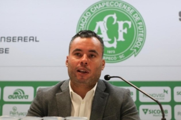 17º - Jair Ventura – Chapecoense: no cargo desde 3 de junho de 2021