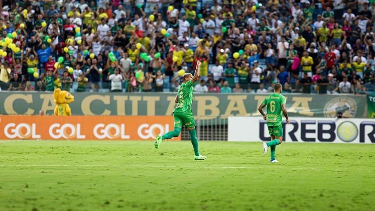 17º lugar: CUIABÁ (26 pontos) - 26 jogos - Libertadores: 0.040% / Sul-Americana: 7.2% / Rebaixamento: 55.4%