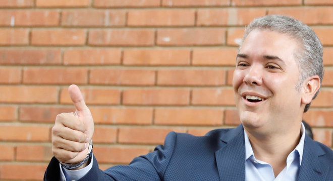 Ivan Duque após votar nas eleições da Colômbia