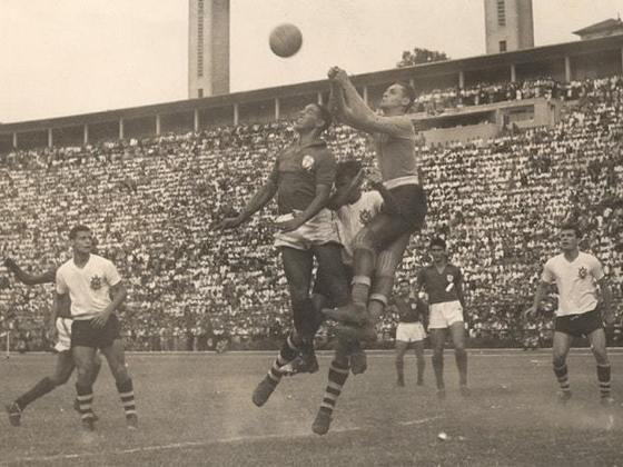 19) Gylmar - goleiro - uma passagem: 1951 a 1961 - 395 jogos