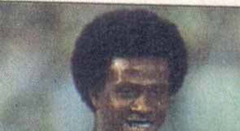1978 - Por conta das boas atuações no Palmeiras, Jorge Mendonça foi convocado para a seleção no ano do Mundial. Primeiro seria reserva de Zico, mas depois firmou-se como titular.