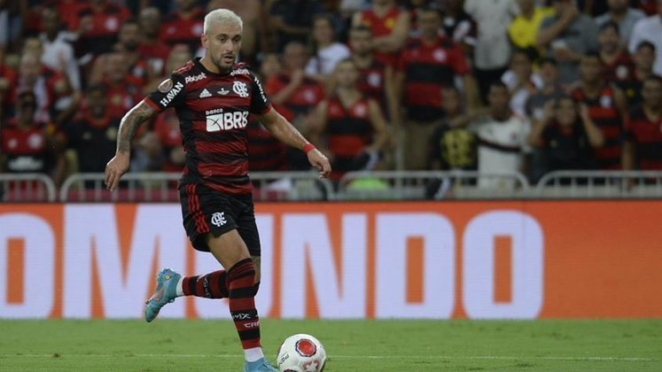 2º - Arrascaeta, meio-campista de 27 anos do Flamengo: 29,5 milhões de euros (R$ R$ 155,8 milhões)