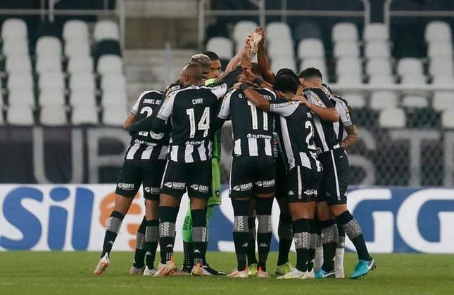 2° - Botafogo (56 pontos) - 32 jogos - Chance de título: 38,1% - Acesso à Série A: 95,2%- Rebaixamento: 0%.