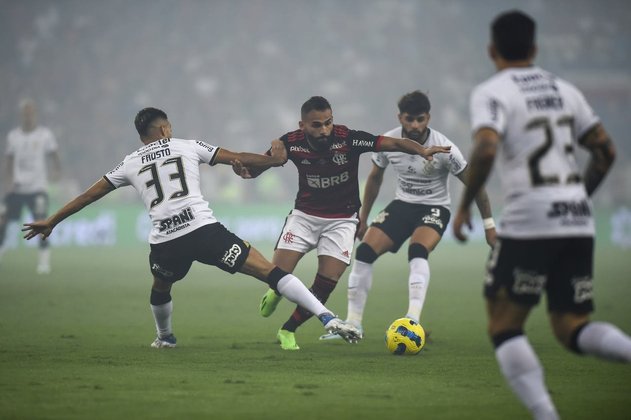 2º lugar: Flamengo 1 (6 x 5) 1 Corinthians - Copa do Brasil 2022 - Maracanã - Mengão e Timão decidiram a Copa do Brasil. A equipe carioca se sagrou campeã em jogo que recebeu 61.566 pessoas no Maracanã para renda de R$ 11,2 milhões