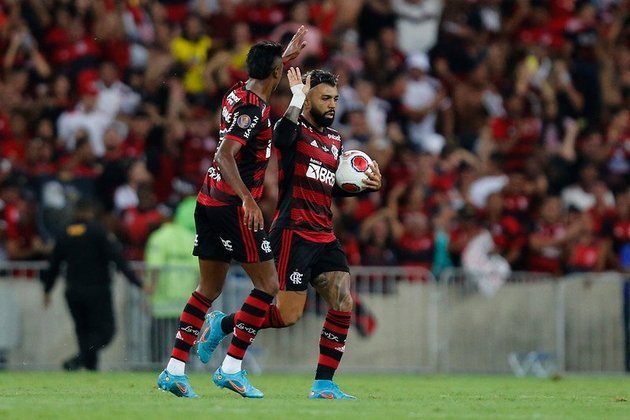 2° lugar - Flamengo: 159,85 milhões de euros (R$ 808,8 milhões) - 30 jogadores no elenco