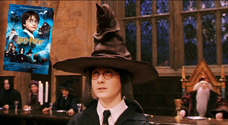2º lugar: Harry Potter e A Pedra Filosofal  - Se o terceiro melhor filme é o último, pois o primeiro deles ganhou a medalha de prata. Toda a magia, complexidade e carisma dessa saga teve início com a obra 