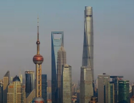 2° lugar: Shanghai Tower - País em que foi construído: China - Ano: 2015 - Altura: 632 metros