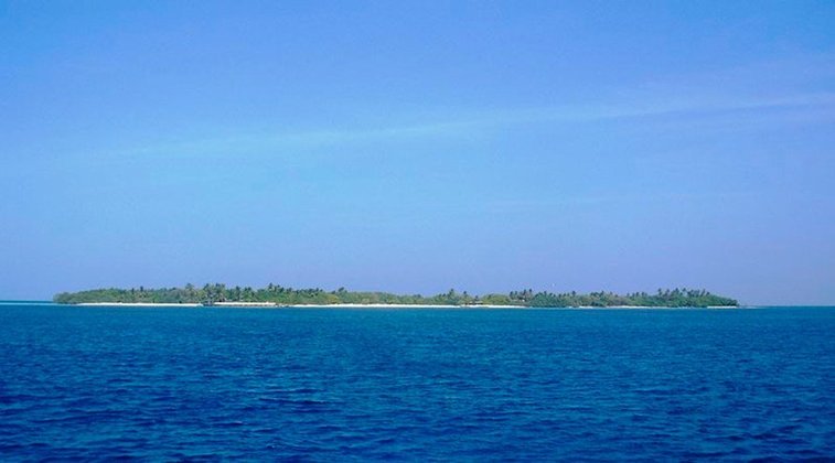  20º Lugar - Atol de Malé do Norte (Ilhas Maldivas) - Ao Atol se chega de lancha que parte da capital (Malé). É considerado um dos locais mais românticos do mundo, perfeito para uma viagem de Lua de Mel, por exemplo. Mas é para endinheirados.