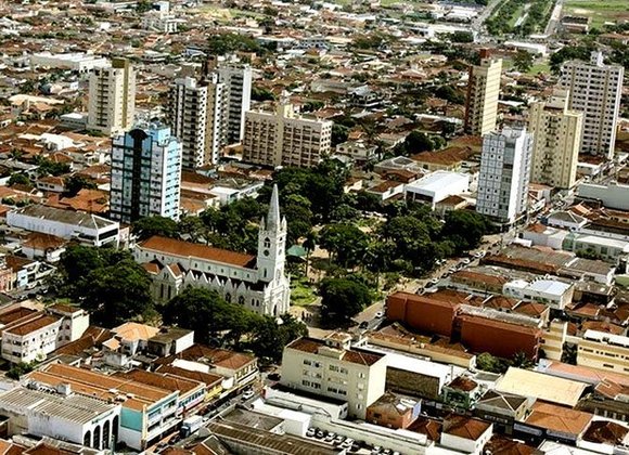 20º lugar - Sertãozinho (SP)- 8,5 mortes a cada 100 mil habitantes - Fica a 21 km de Ribeirão Preto e 335 km de São Paulo, a 601m de altitude. Tem cerca de 130 mil habitantes.