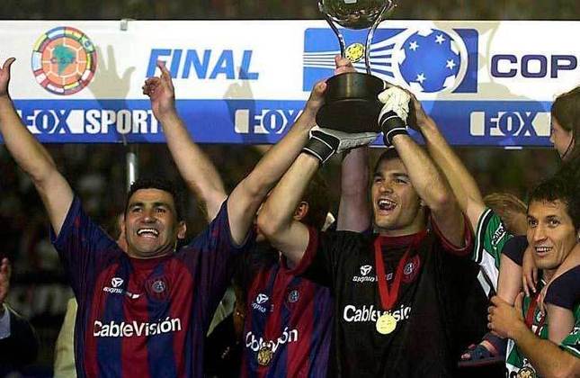 2002 - Campeão: San Lorenzo (ARG) / Vice: Atlético Nacional (COL). 