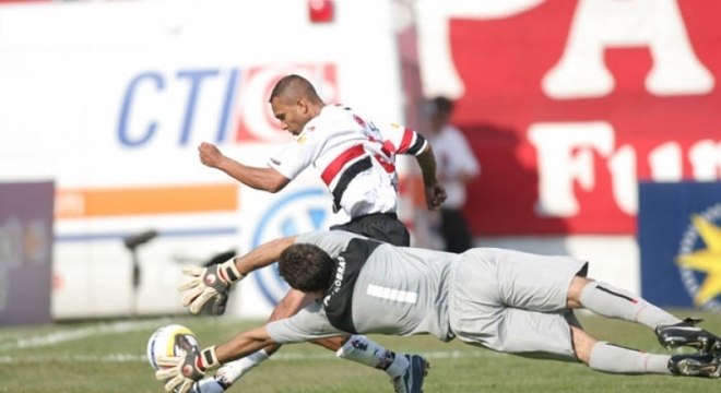 2005 - Flamengo 1 x 6 São Paulo - No estádio Luso-Brasileiro, pelo Brasileirão de 2005, o São Paulo bateu o Fla com gols de Edcarlos (2), Amoroso, Thiago Ribeiro, Mineiro e Souza.